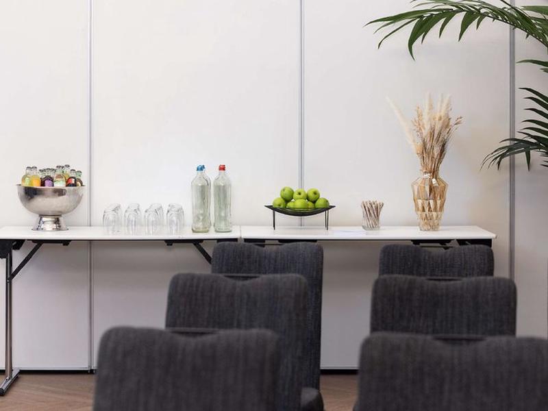 AFED85B9912216B8A1B7C705C59EBB19