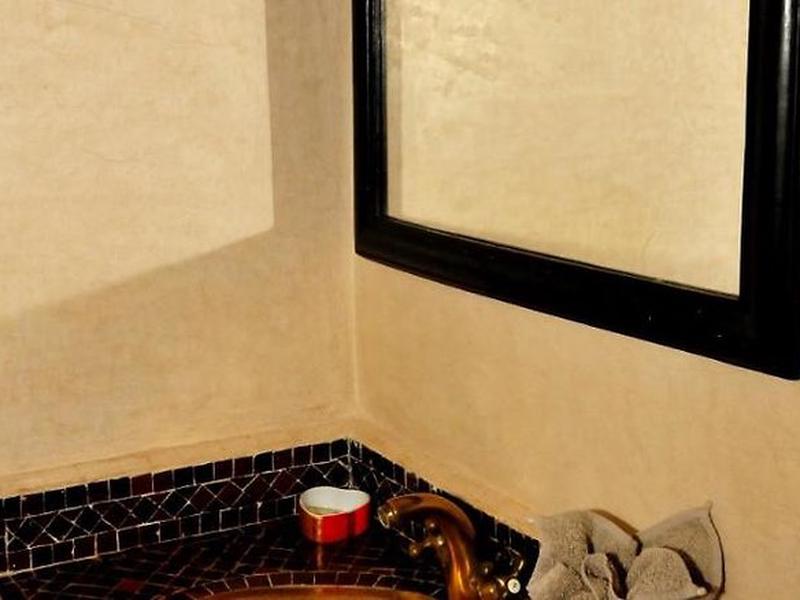 61E367F050E96563E29FC66B4FECE4A9