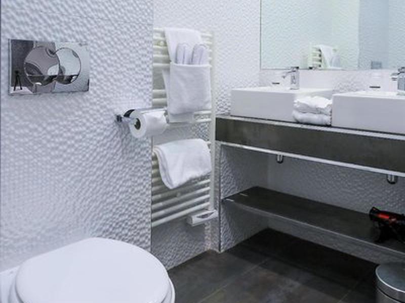 EC84C381826CD98D8DBDD4CC5A7CF7A8