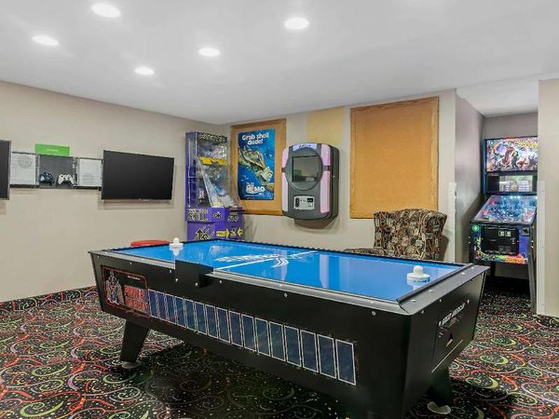 1A87569EDB48A766E149136F0C7D45A0