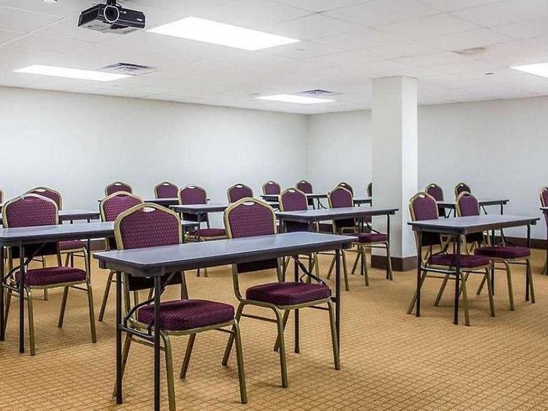 Days Inn by Wyndham Brooklyn Borough Park
