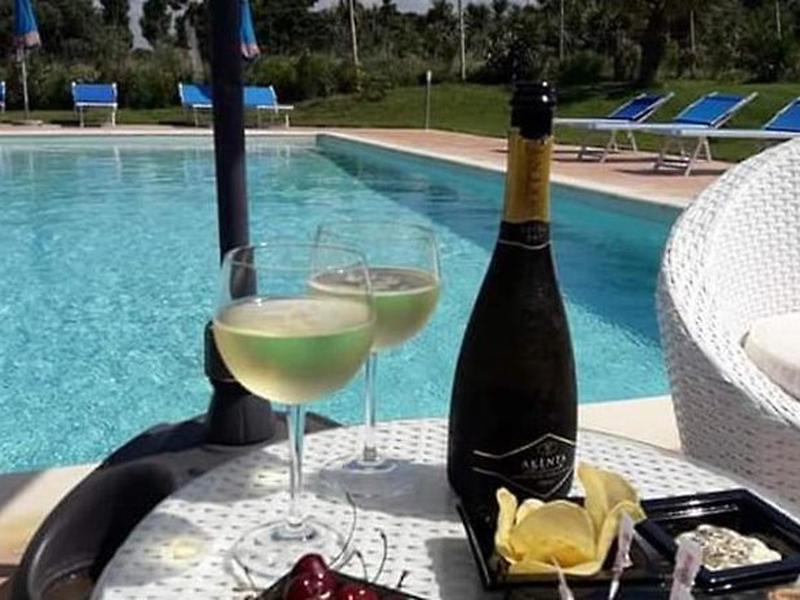 93252B1658F5E64DA23B19D2E9E3184F