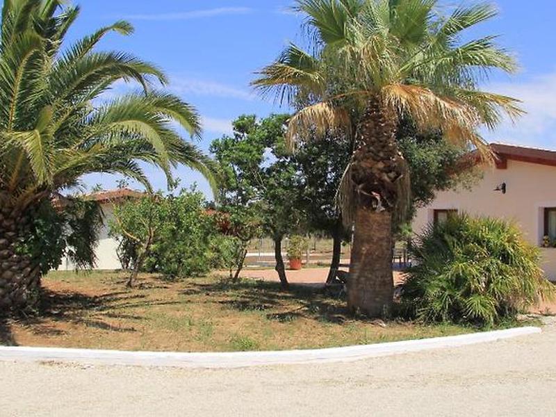 E5B86531BAB08B905A10B66FC0A5DAE9