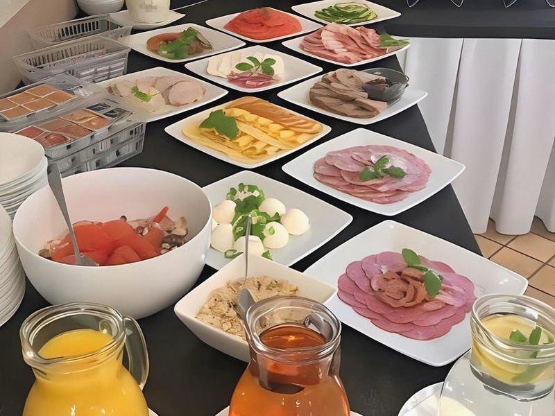 9ADCACD92F2A17DB0206E1665E1E220B