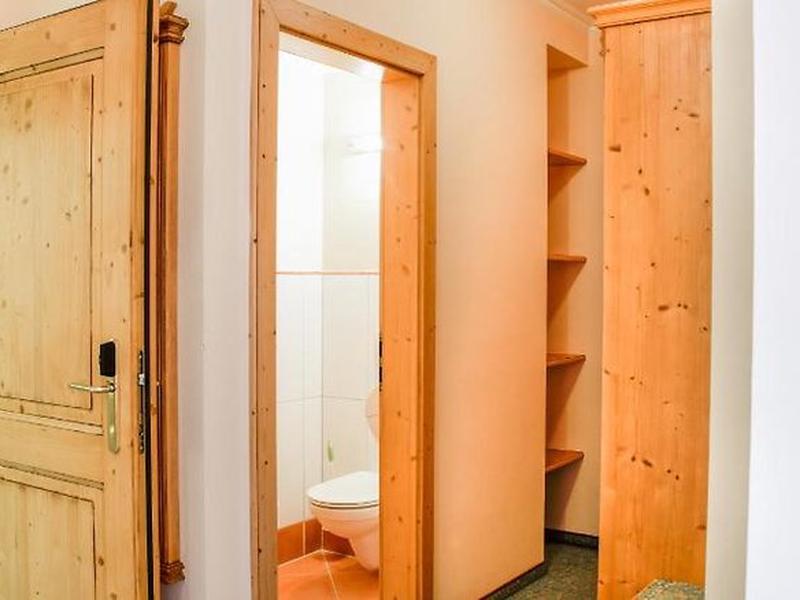 6780DA084D982863BA65DF779F87E726