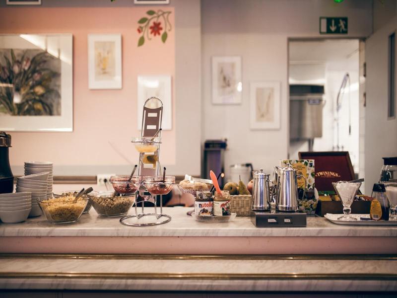 70E9BCA122F0E4504FD57542F1F7C13E