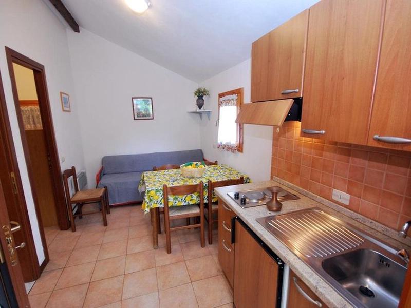 FEEC3455DBB13FA892B4C4D90340D042