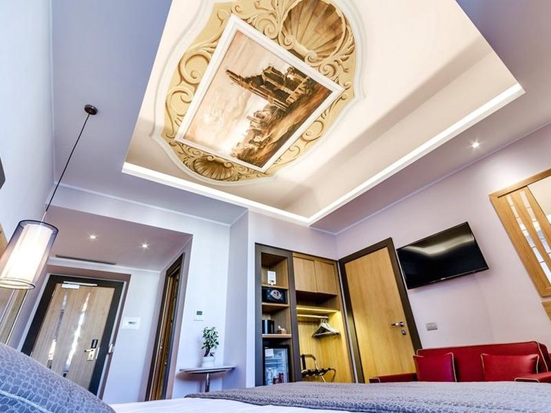 2467C9EF85205A602B1243C46BC07581