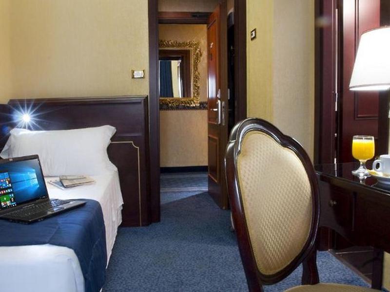 ACF593449B38063655572BAE0B5A26FB