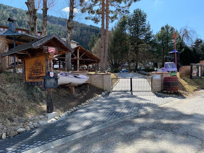 E446DA25F5DD156848CE24CE1C7ED13B