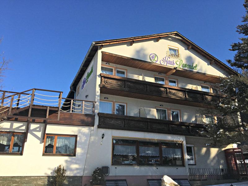 D4FEF61A0C640790C0A30AE5889A8412