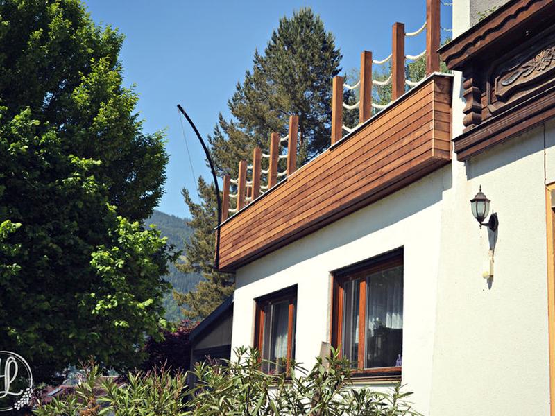 DC93D8E73D2485D271C246107BB9E0C3