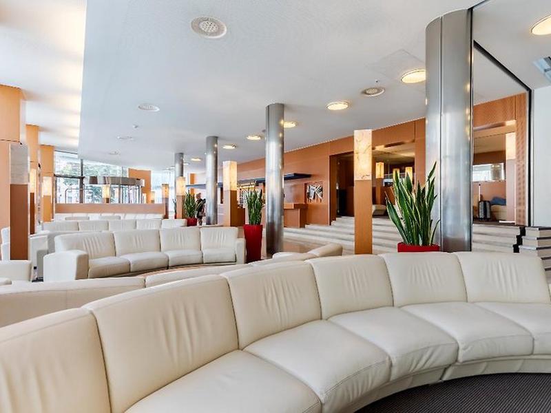 CE4000FA1DC47A577461ED1BC2E0DE45