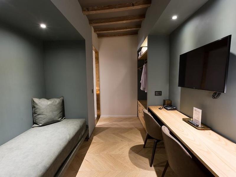 5F77684D139D26E4105D7920C0C0FA67