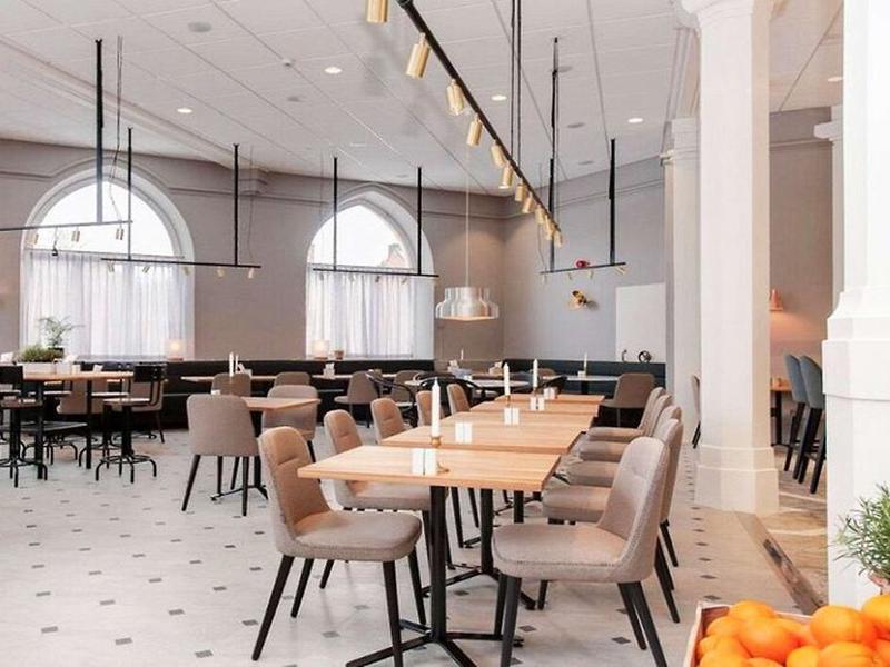 E99D2530FCAC94BFC9451685725D37CB