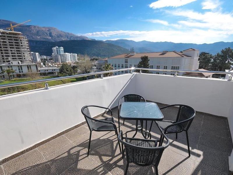 9C3E12EE57922F55B0DA5674E7CAFEFF