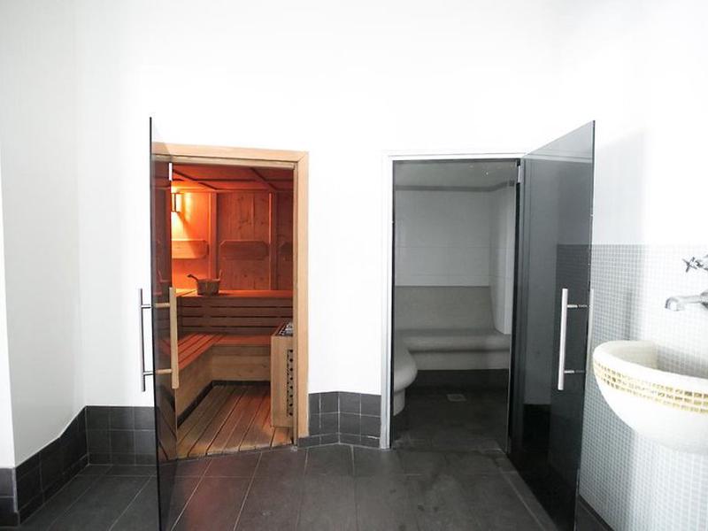 D1A5DD38E18C5C42342CDA7FF33102FE