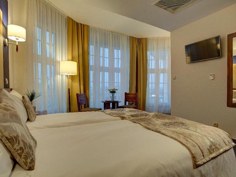 ABE74E600758F7EF3E8D3A2E3BF72B72