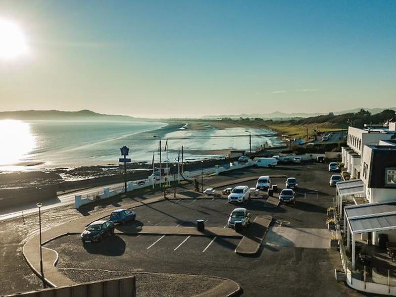 E84CBAAE095A195D4AF6544FE0FBFDBA