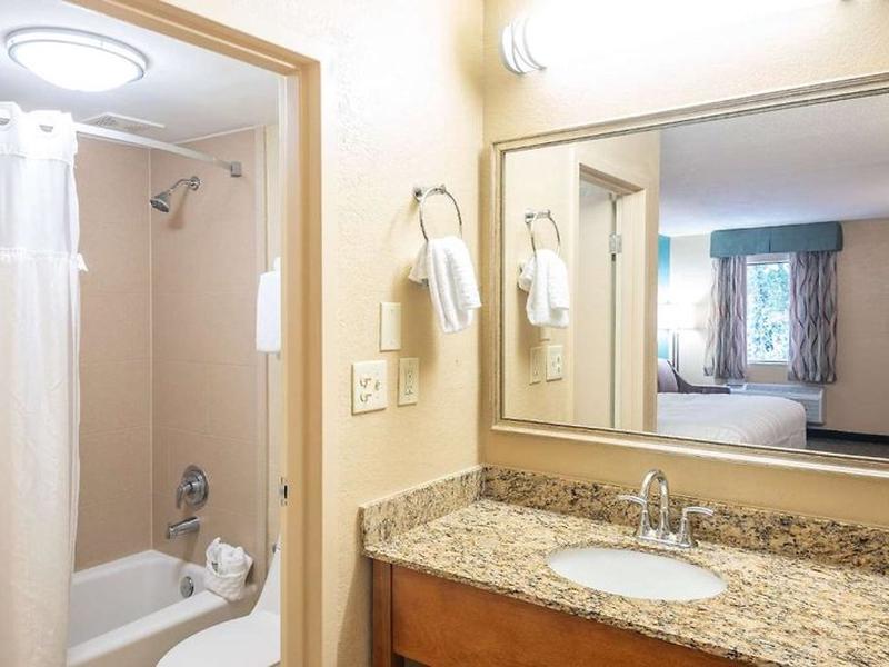 B19C4B714955AF4B52B368B2012890AA