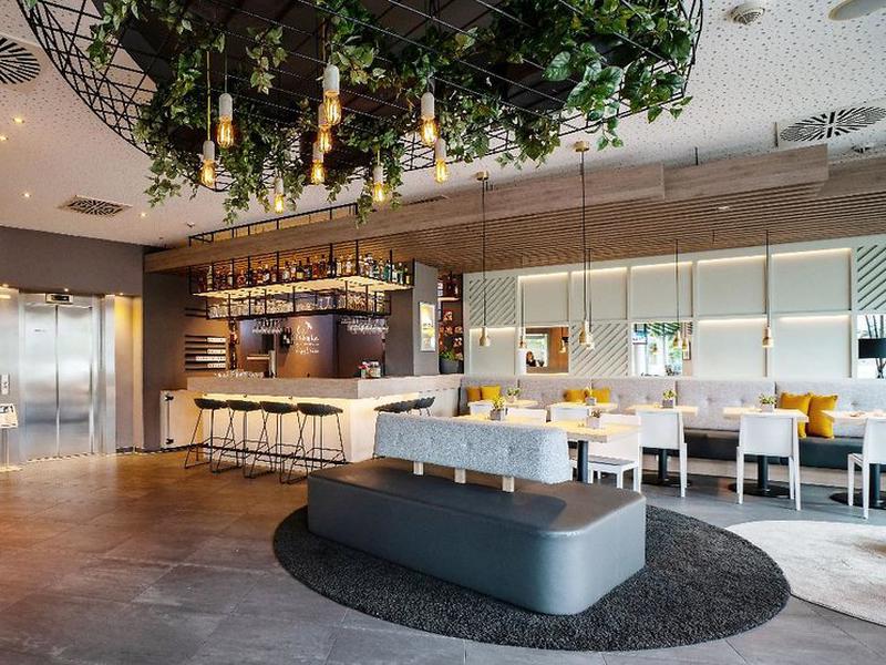 569FDC3B1B645A314E543F98A8A1ACAB