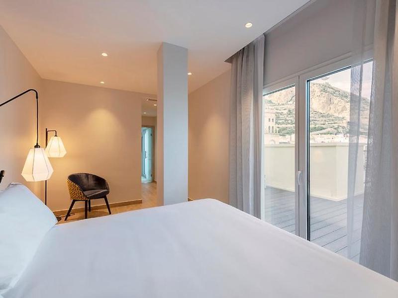 96777E4B3EE21DA3723DBFB3404F1976