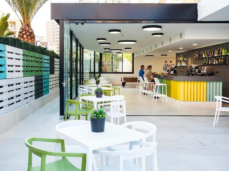 8BD356D32C3DA552E3220F6548FB134D