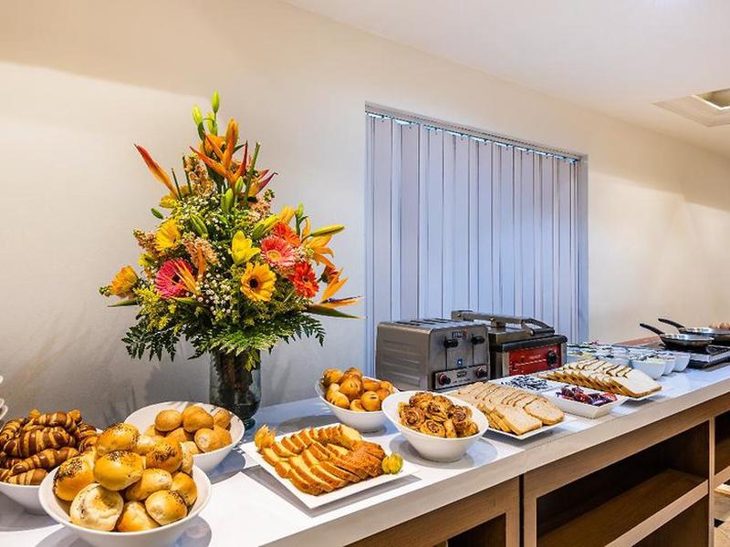 B997834E9E4942CA89D1F968750E718C