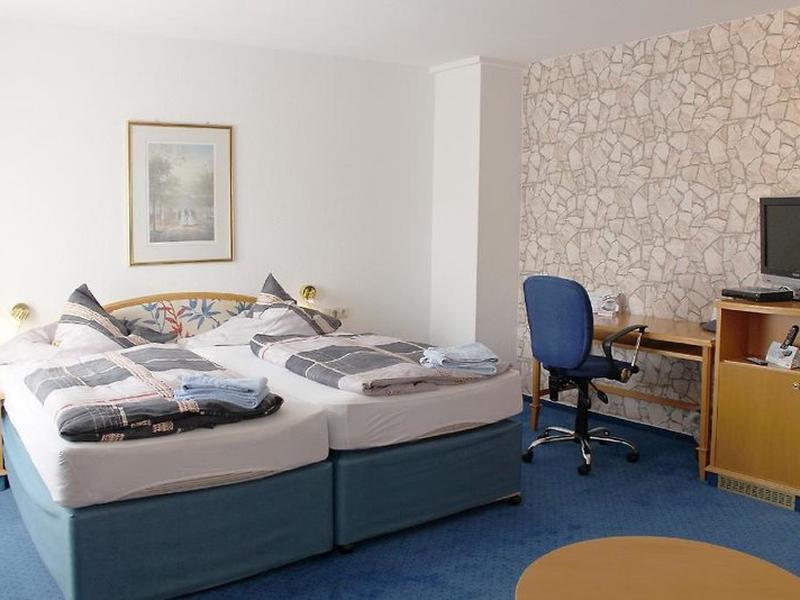 734AD956AADF724079DF41C8C1C2624C