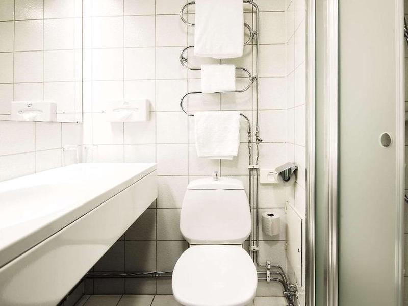 5716883E374675039BD143002DCDF8CE