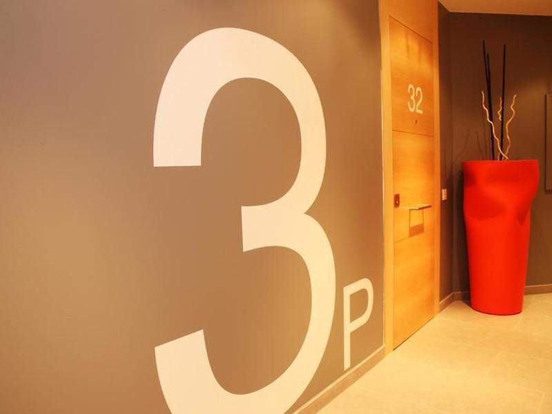 4EB58325A99F99999DB97E538CC9E3C2