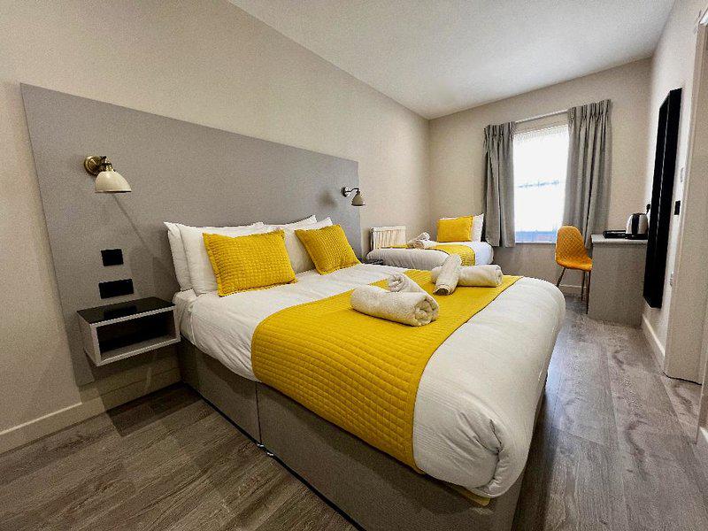 B5E87857717B16E73E97E3E07AD2B41E