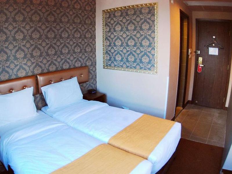 032489366ECCBDC27BB9F5E793478C7D