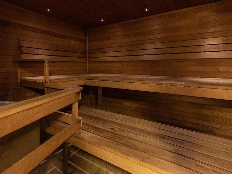 2D97F74D9445C244DB0285081A7FB2EA