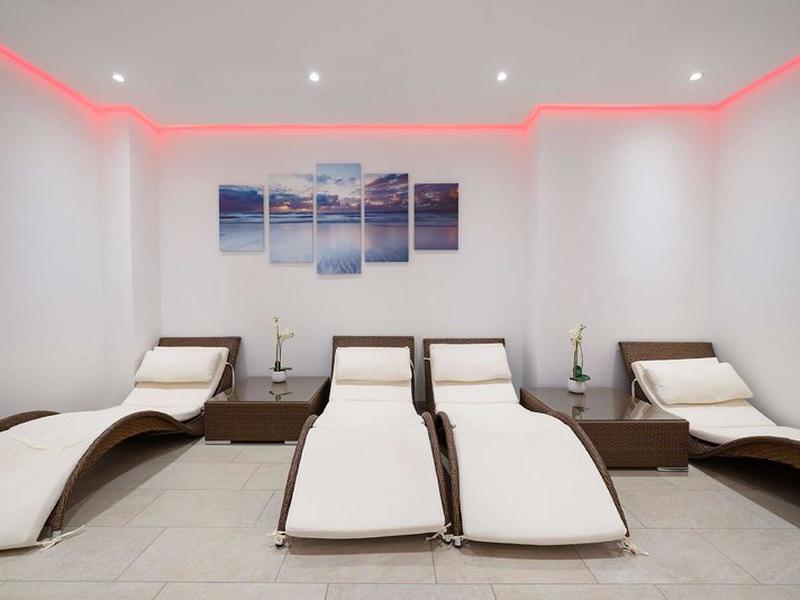 00CE9B88AFD751ECF23F60D8533C12EC