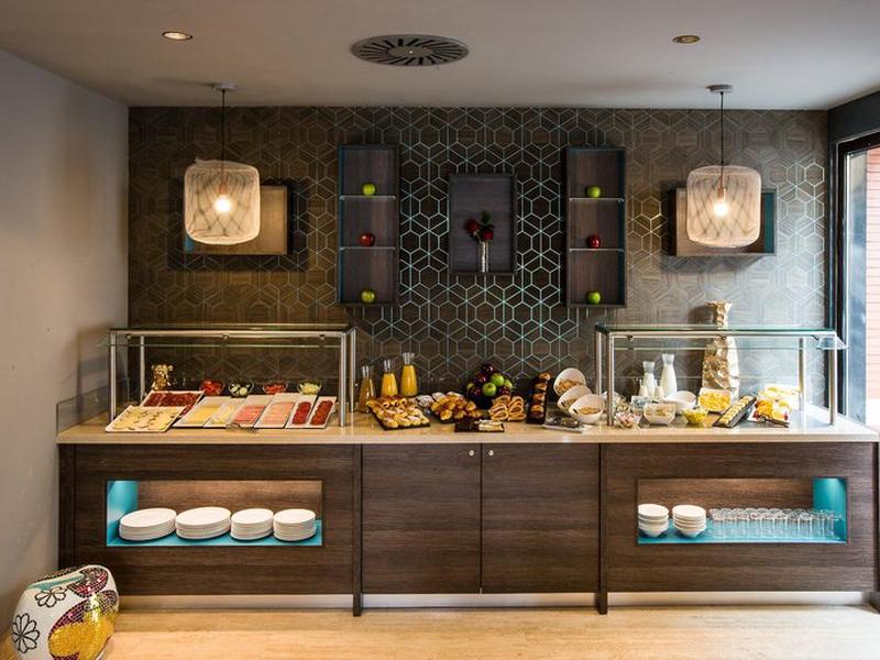 FD589C0D35744E8D7817587230817812