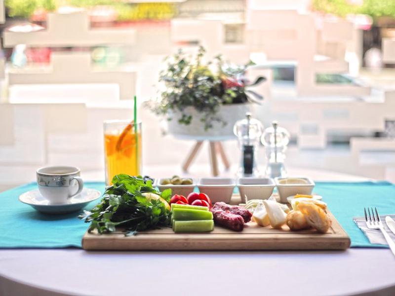 C86BAEF106F9CCAA389B3C52771117CE