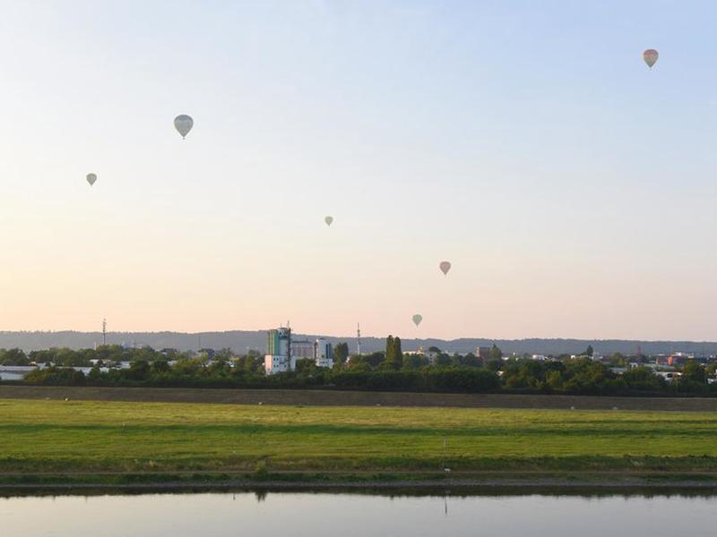 F686D1906F614F3DBC0AA4019D75F833