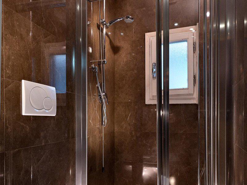 F87F75442B2614AC25CE68C3071EFFDB