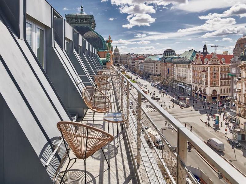 9209FE080AEEF716FF4F37260C7A0B27