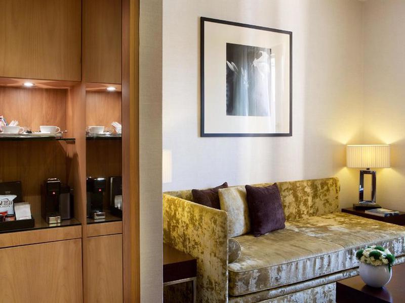 5A7FBBD66BBF6435E1DD18194717AE10