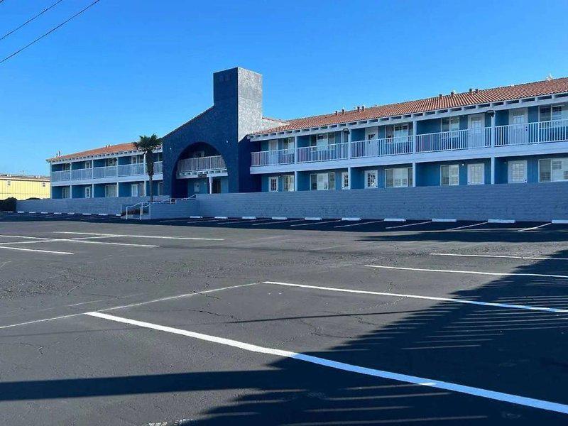 71AD4475E99CDB662B6EC5EA72D2BC56