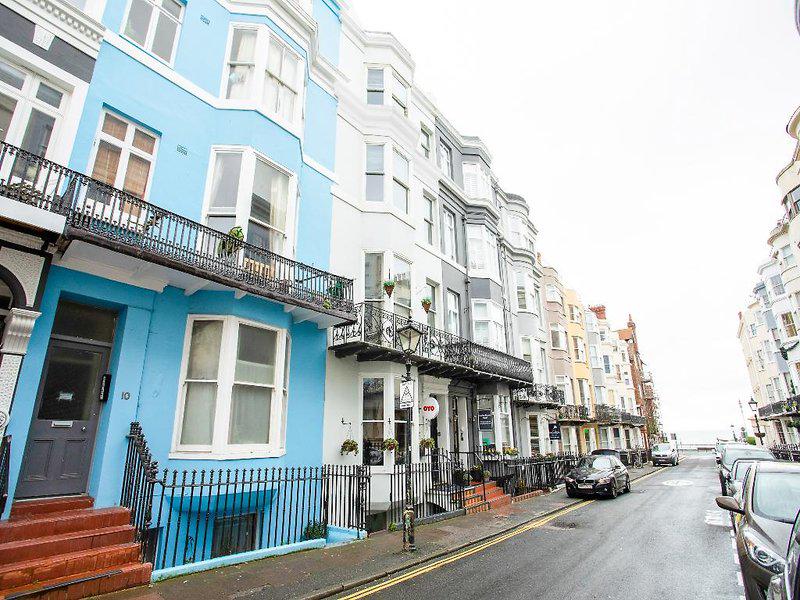 83488321B62C57EEF0EA20BD95C13A81