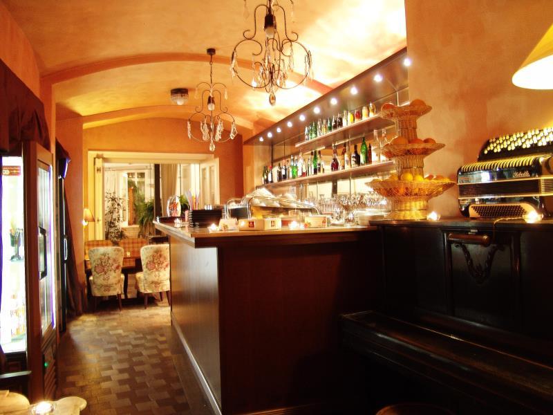 19531D7A6DAA995BABB75478C0F838D8