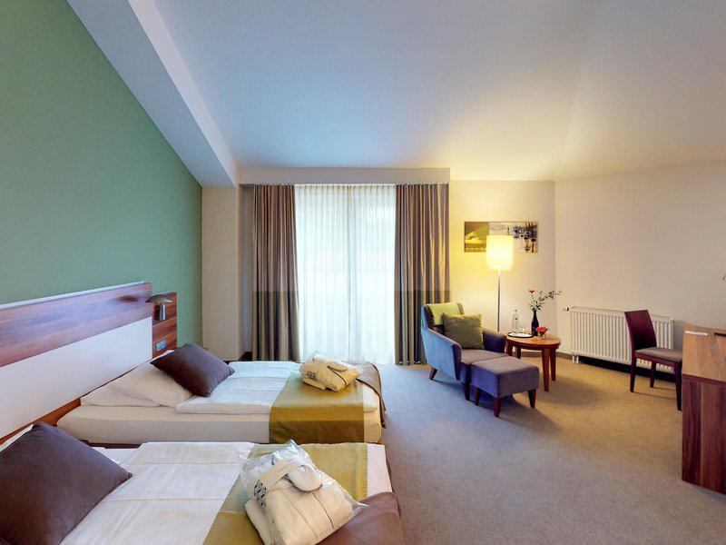 156A29F3802D140A05680FA33F949786