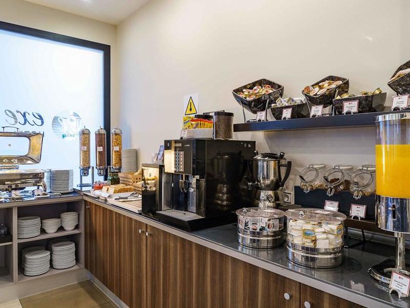 898A52E881B2A57C35F1B6C74688C8A4