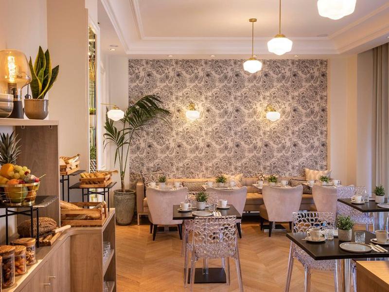 46D9D6AF50252D521EEE9576A4043FE0