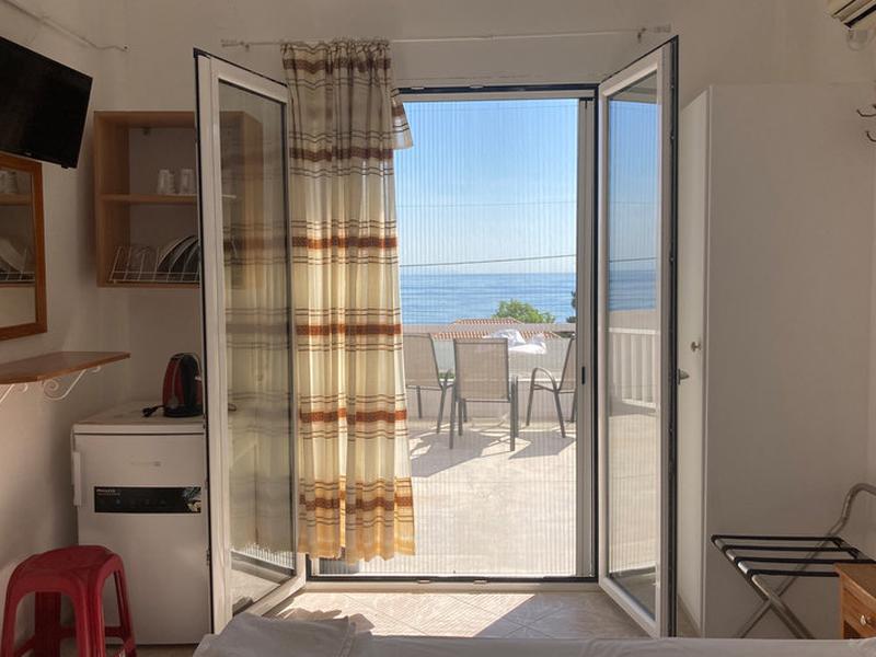 F61CB57E75A645B41FDC64CC44AA4121