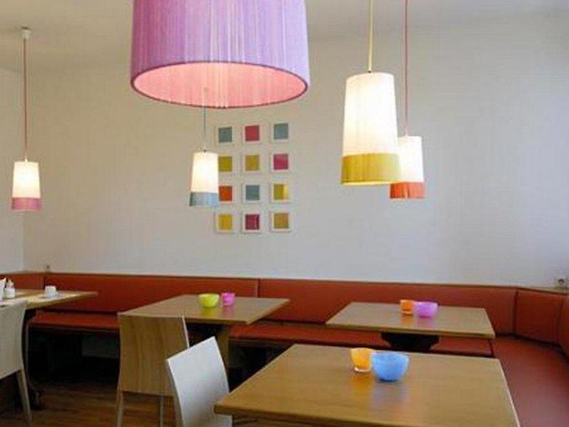 7411D6E5C8A32ACC18F0C444D050E656