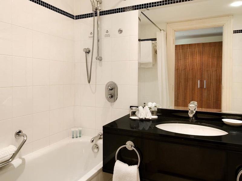 5CDB8DF614FE1543F5BA189B0868FB7E